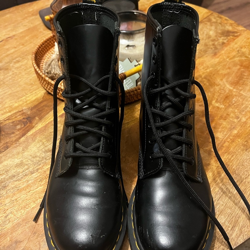 Dr. Martens black